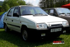 13-celostatni-sraz-skoda-021.jpg