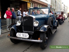 9-Svatovaclavska-jizda-historickych-vozidel-286.jpg
