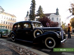 9-Svatovaclavska-jizda-historickych-vozidel-052.jpg