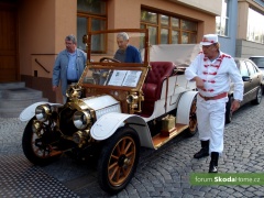 9-Svatovaclavska-jizda-historickych-vozidel-108.jpg