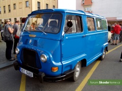 9-Svatovaclavska-jizda-historickych-vozidel-201.jpg