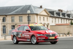 150624 New SKODA Superb Is Red Car In Tour De France 2015 Web