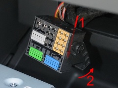 Krabička s PIN konektory