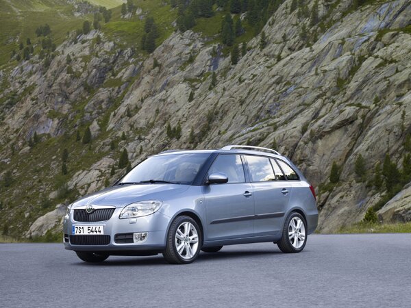 Skoda-Fabia-Combi-II-generace-2007-41.jpg