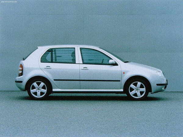 skoda-fabia_2000_1600x1200_wallpaper_17.jpg