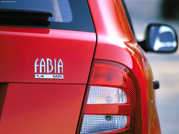 skoda-fabia_2000_1600x1200_wallpaper_37.jpg