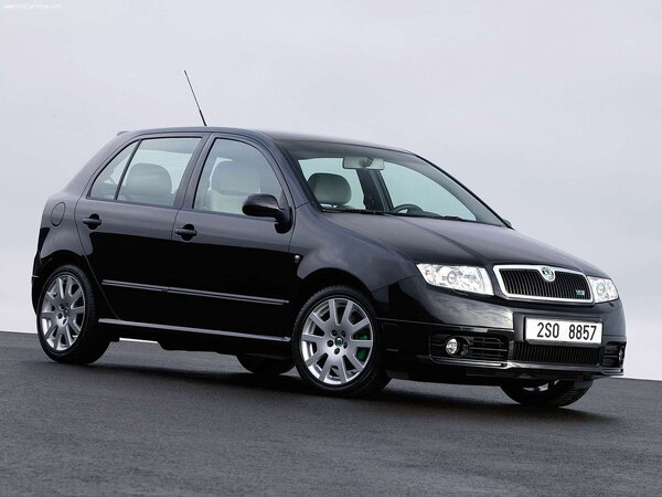 skoda-fabia_rs_2003_1600x1200_wallpaper_02.jpg