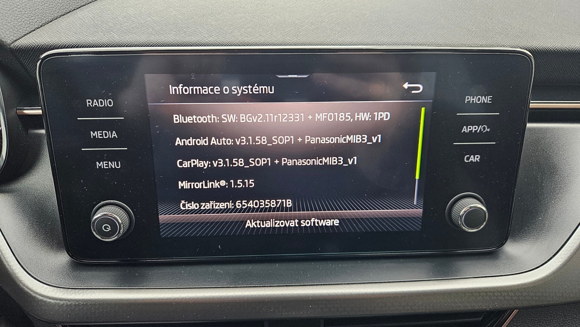 Škoda scala a Samsung s23 plus nejde spojit android auto