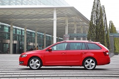 SKODA Octavia 3 Combi Red 002