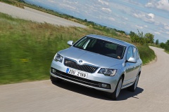 SKODA Superb Facelift 216