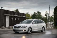 SKODA Superb Facelift 209