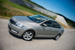 Skoda Rapid 2012 Bratislava S1 005