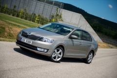 Skoda Rapid 2012 Bratislava S1 008