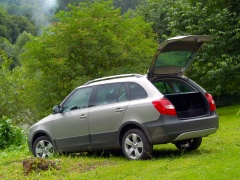 SKODA Fabia II Combi Scout 032